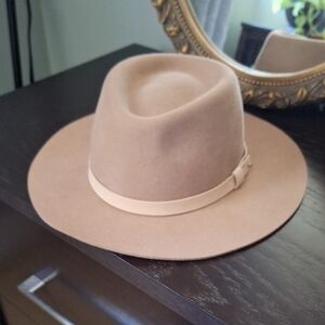 Stylish Tan Fedora Hat